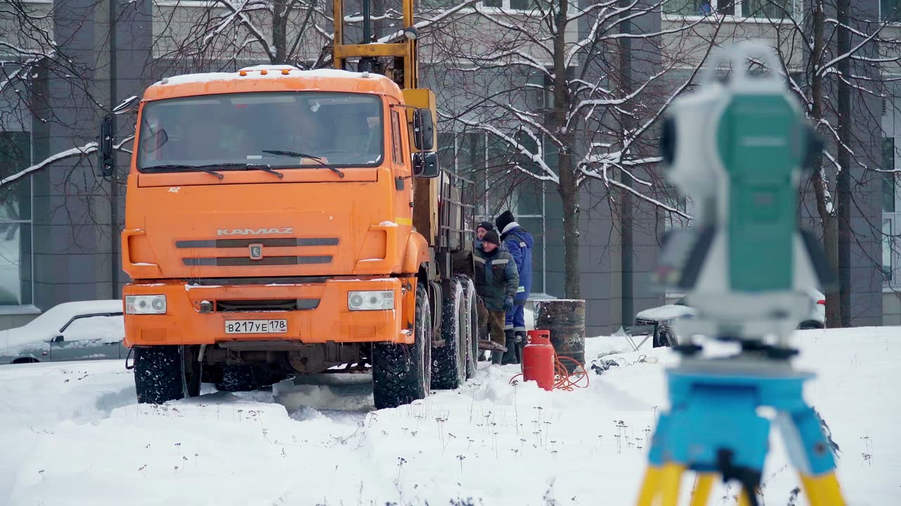 Буровая установка на инженерно-геологических изысканиях